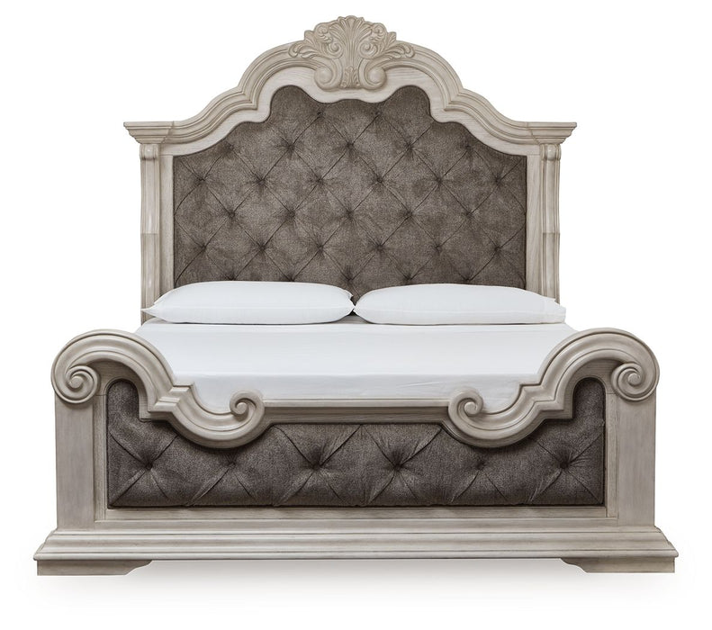 Bruchandi - Upholstered Panel Bed
