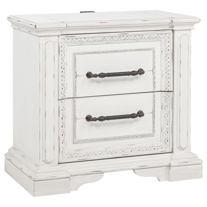 McKinney 5-piece California King Bedroom Set Vintage White