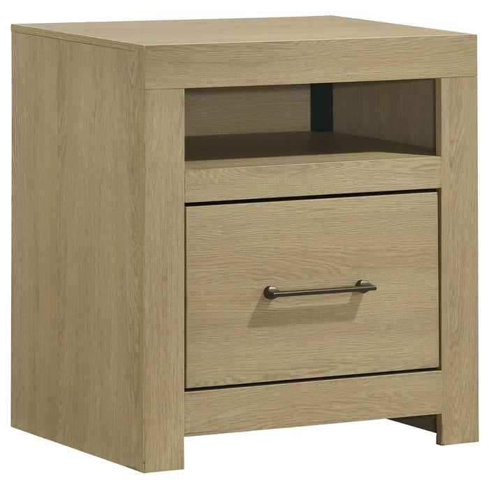 Hendricks 4-piece Eastern King Bedroom Set Light Oak