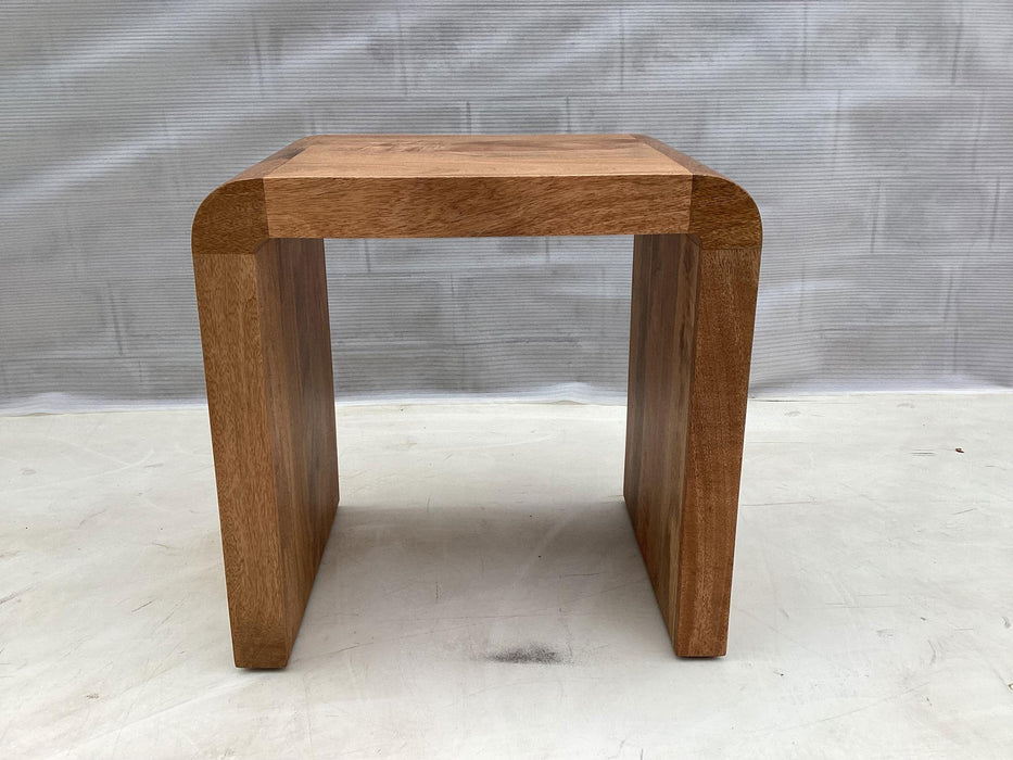 HP0426 End Table Natural