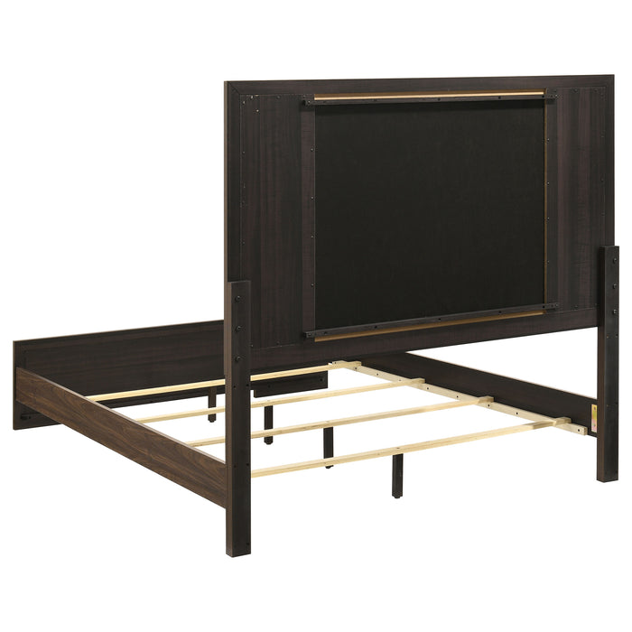 Etienne 5-piece Queen Bedroom Set Walnut