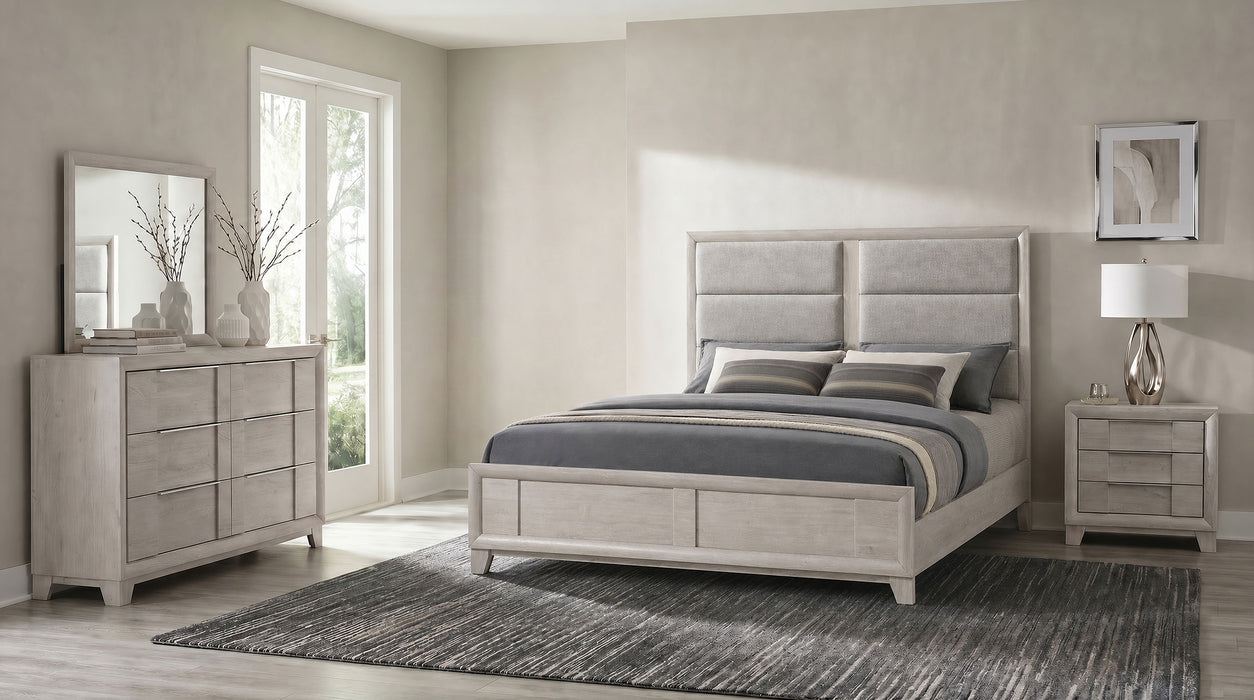 Farre 4-piece Eastern King Bedroom Set Washed Grey